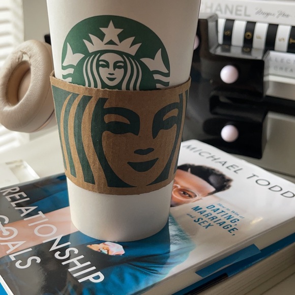 Meet your Posher, Manuela - Picture 1 of 2